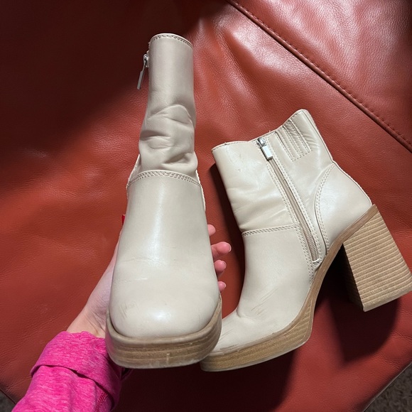 Universal Threads 70s bootie - Picture 3 of 3